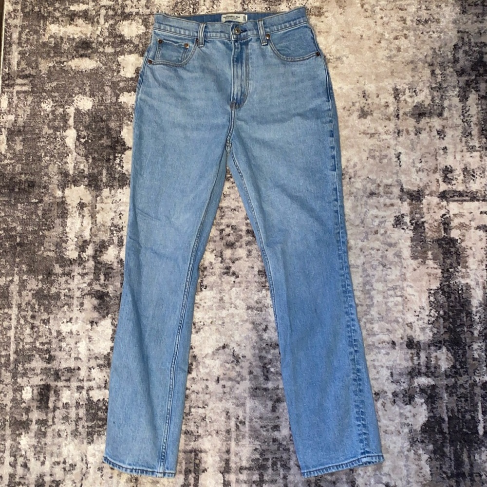 Abercrombie & Fitch 90’s Slim Straight Ultra High Rise Blue Jeans